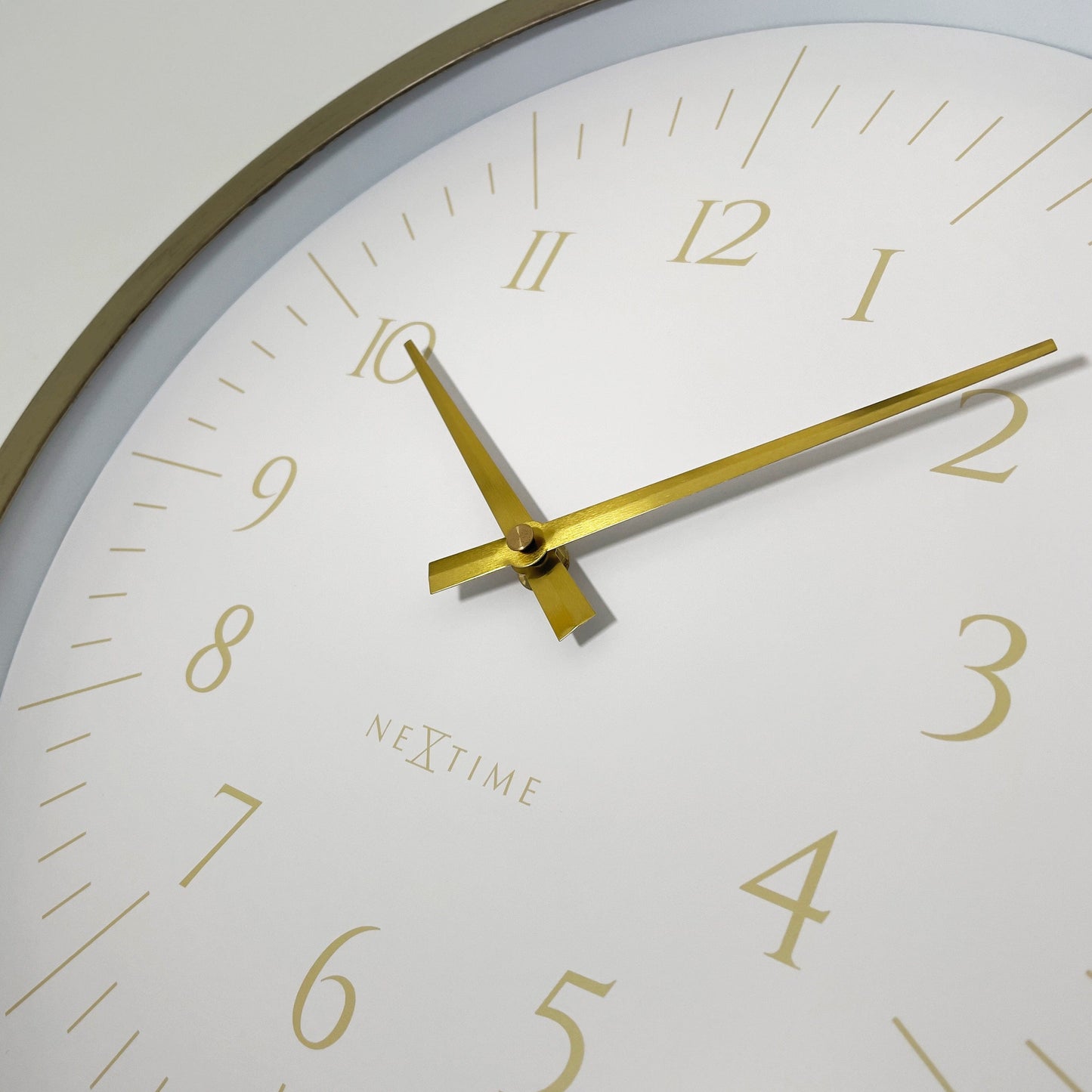 Wandklok 40cm-Zwart/Wit-Kunststof-NeXtime 'Galaxy'