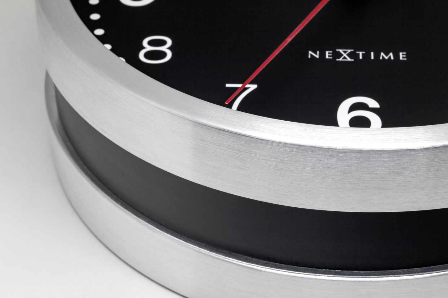 Wandklok 32,3x28x10cm-Silent-Wit & Zwart-Aluminium-NeXtime 'Double'