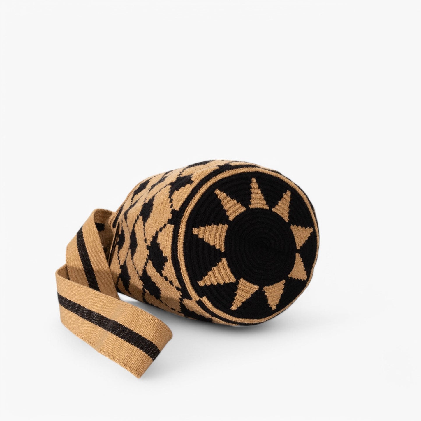 Geometrik çapraz askılı çanta L | Siyah