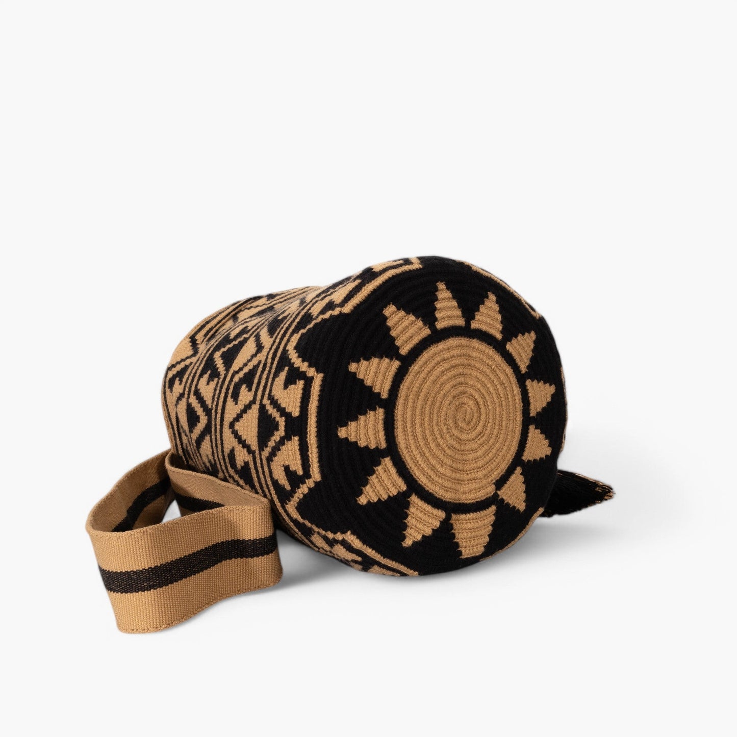 Geometrik çapraz askılı çanta L | Siyah