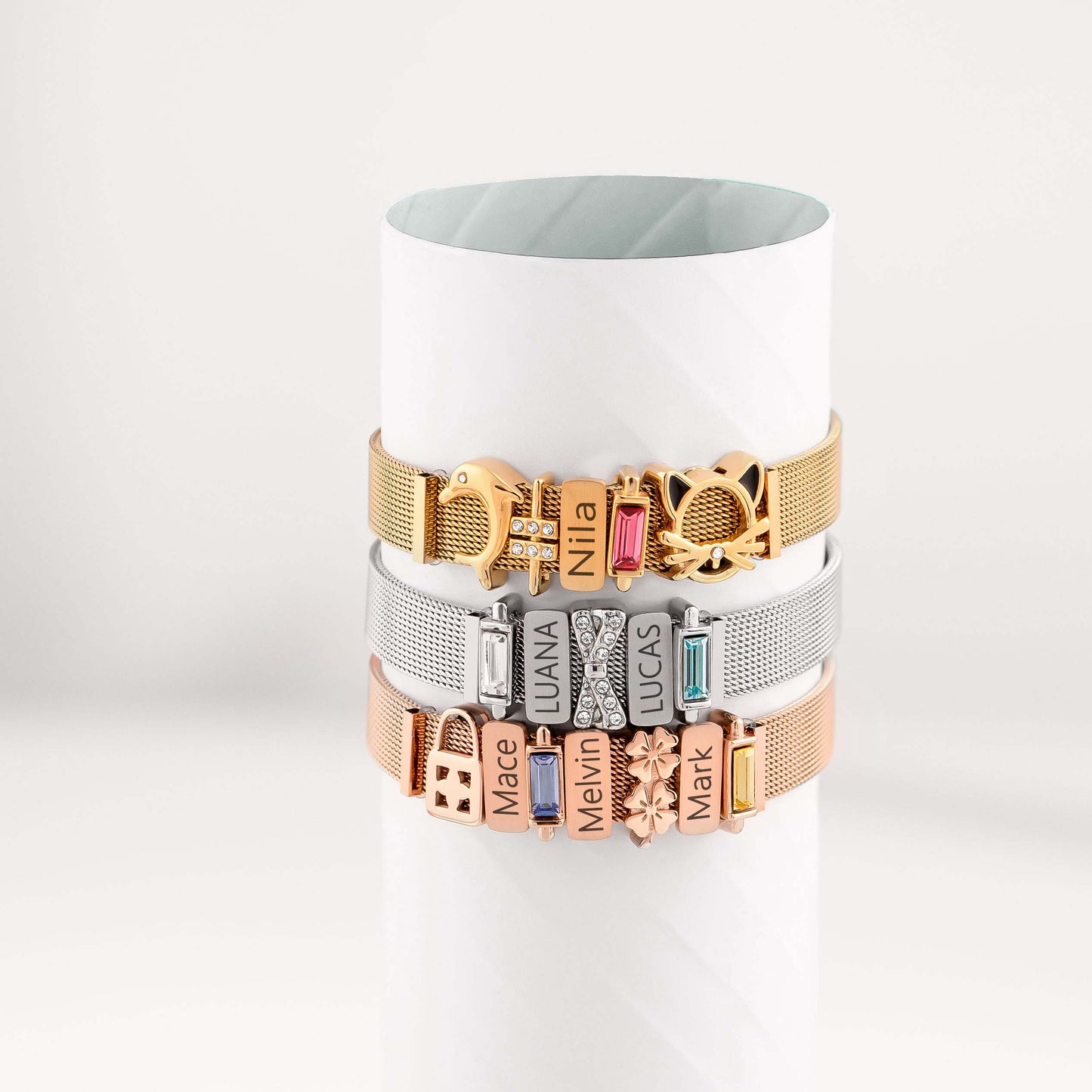 Mesh charm topaz gold