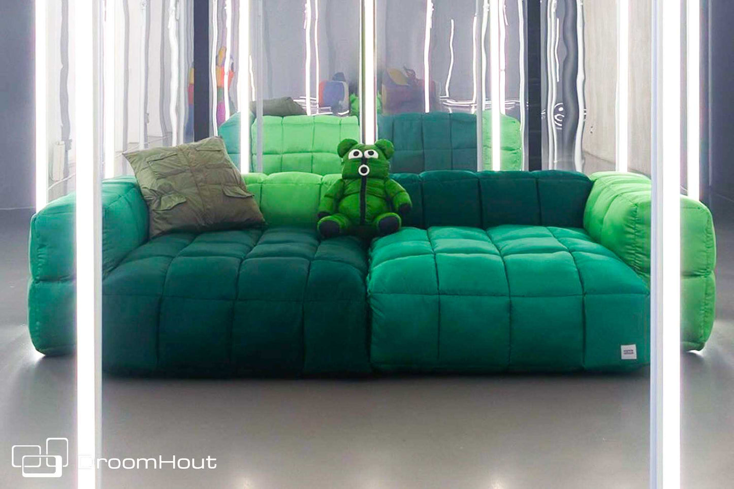 Sofa Vetsak x Aspesi | 272 cm x 136 cm