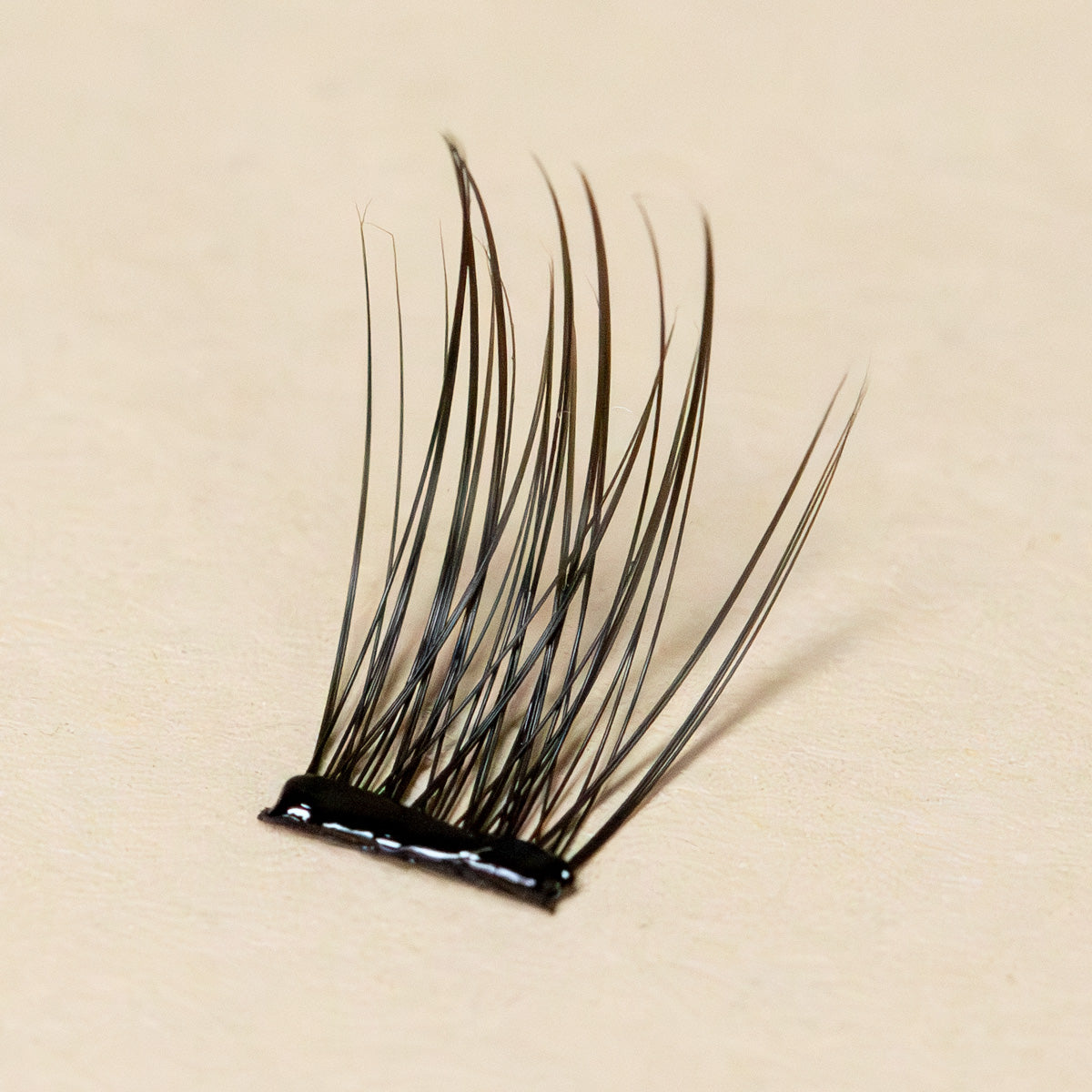 Voorgelijmde lichte volume - Press-On Wimpers