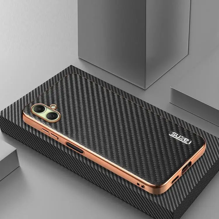 Voor Samsung Galaxy A07 4G AZNS gegalvaniseerde rand koolstofvezel textuur telefoonhoesje (zwart)