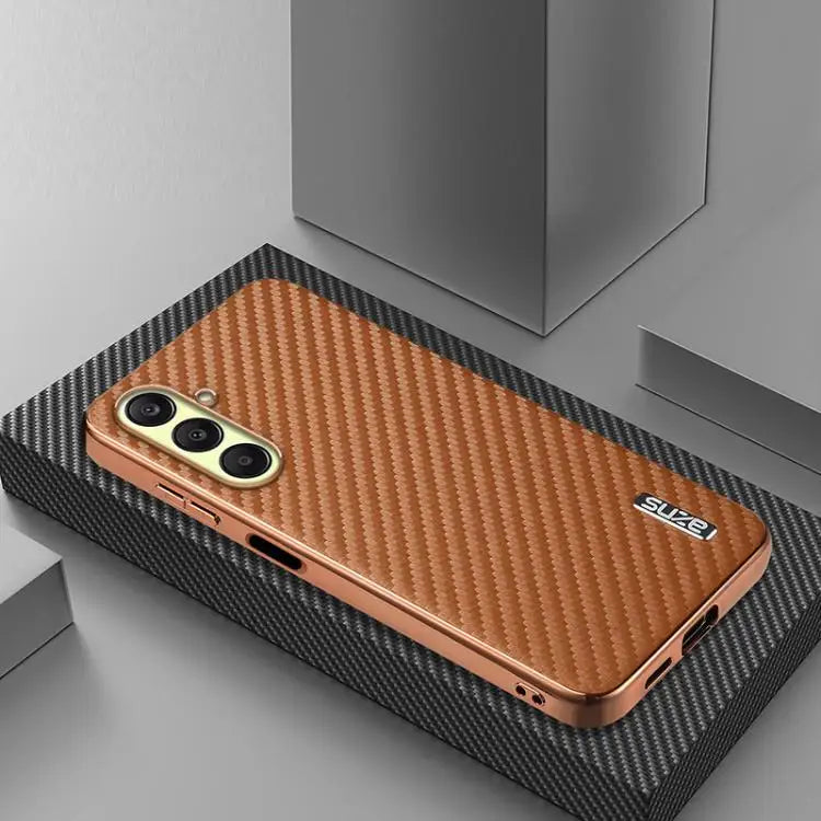 Voor Samsung Galaxy A17 4G / 5G AZNS gegalvaniseerde rand koolstofvezel textuur telefoonhoesje (bruin)