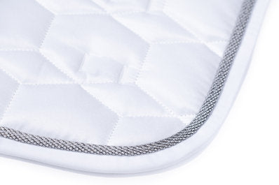 Wedstrijddekje wit met zilveren koord