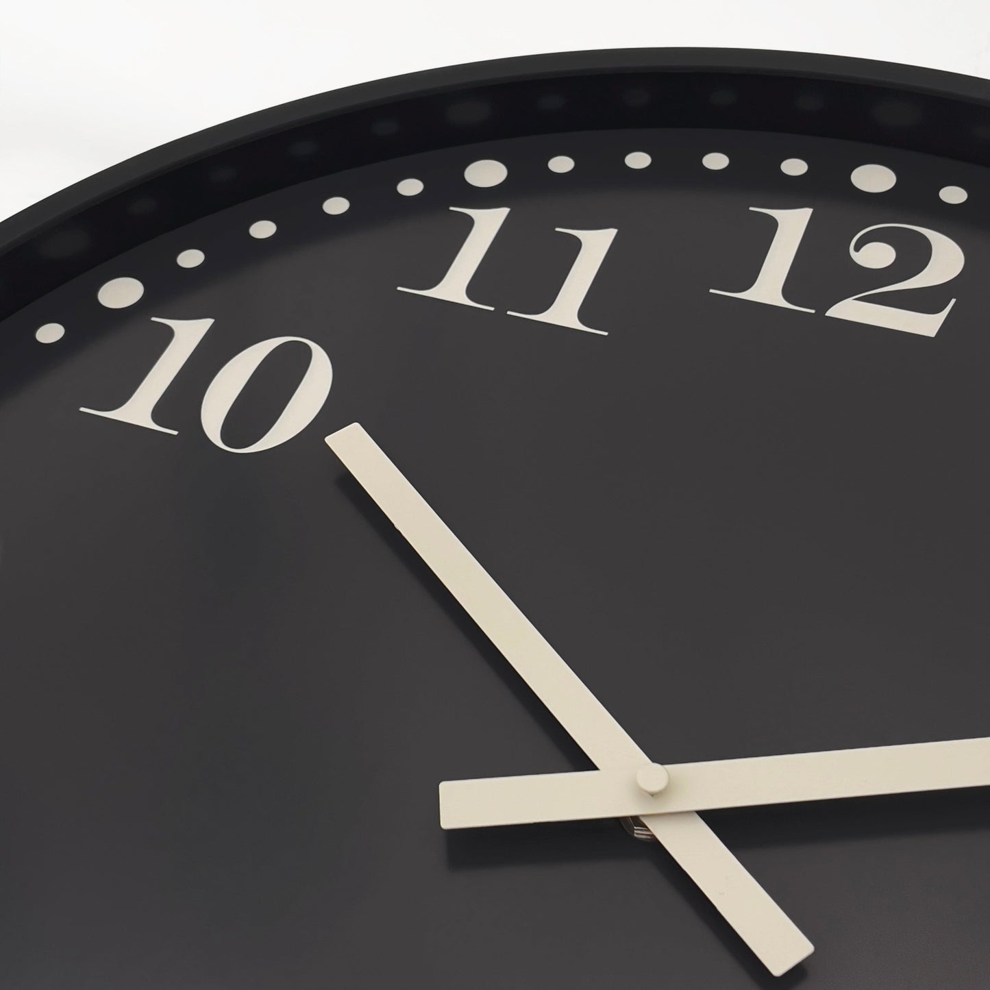 Wandklok 50cm-Silent-Zwart/Wit-Kunststof-NeXtime 'Dickens Large'