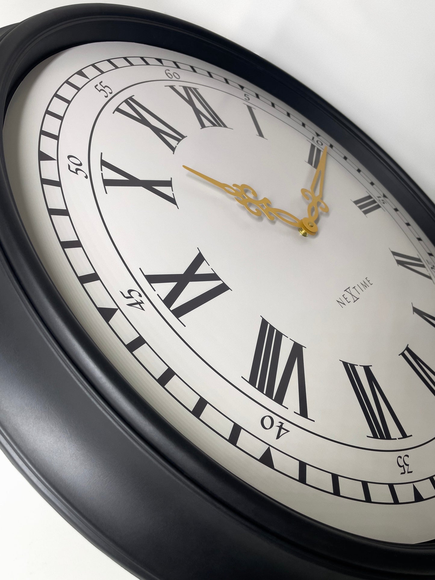 Wandklok 76cm-Zwart/Grijs-Kunststof-NeXtime 'Chopin Large'