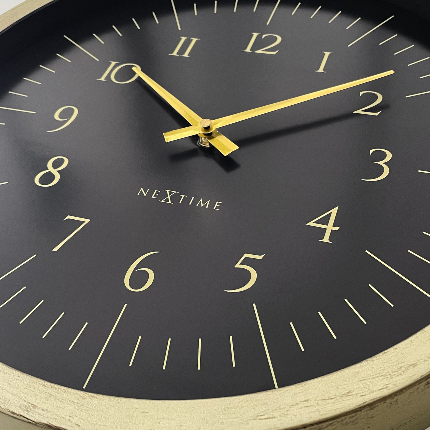 Wandklok 40cm-Zwart/Wit-Kunststof-NeXtime 'Galaxy'