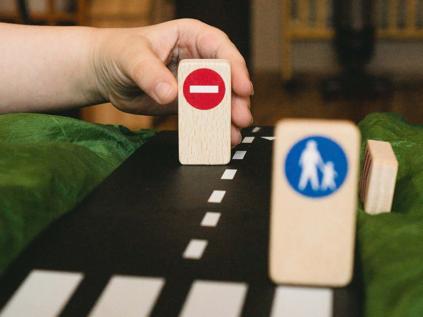 This fantastic set includes 8 wooden traffic signs that are the perfect addition to your child’s flexible toy road.With these signs, your child can learn about traffic while having fun and engaging in imaginative play. But that’s not all! Roadblocks also