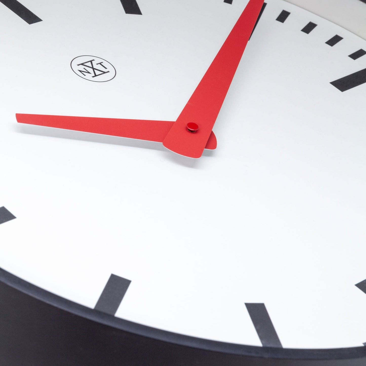 Wandklok 40cm - Stil - Kunststof - "Newcastle"