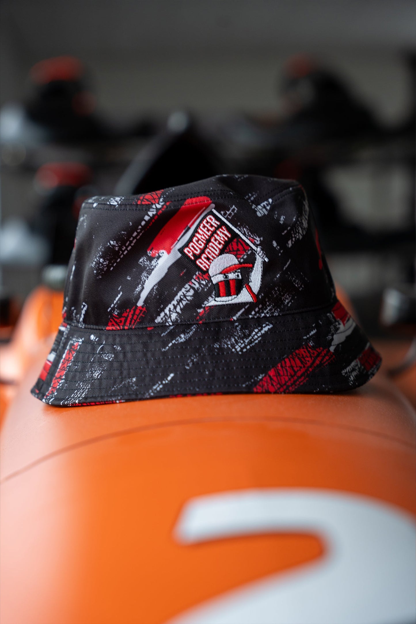 Bucket Hat - TRACKS - Zwart