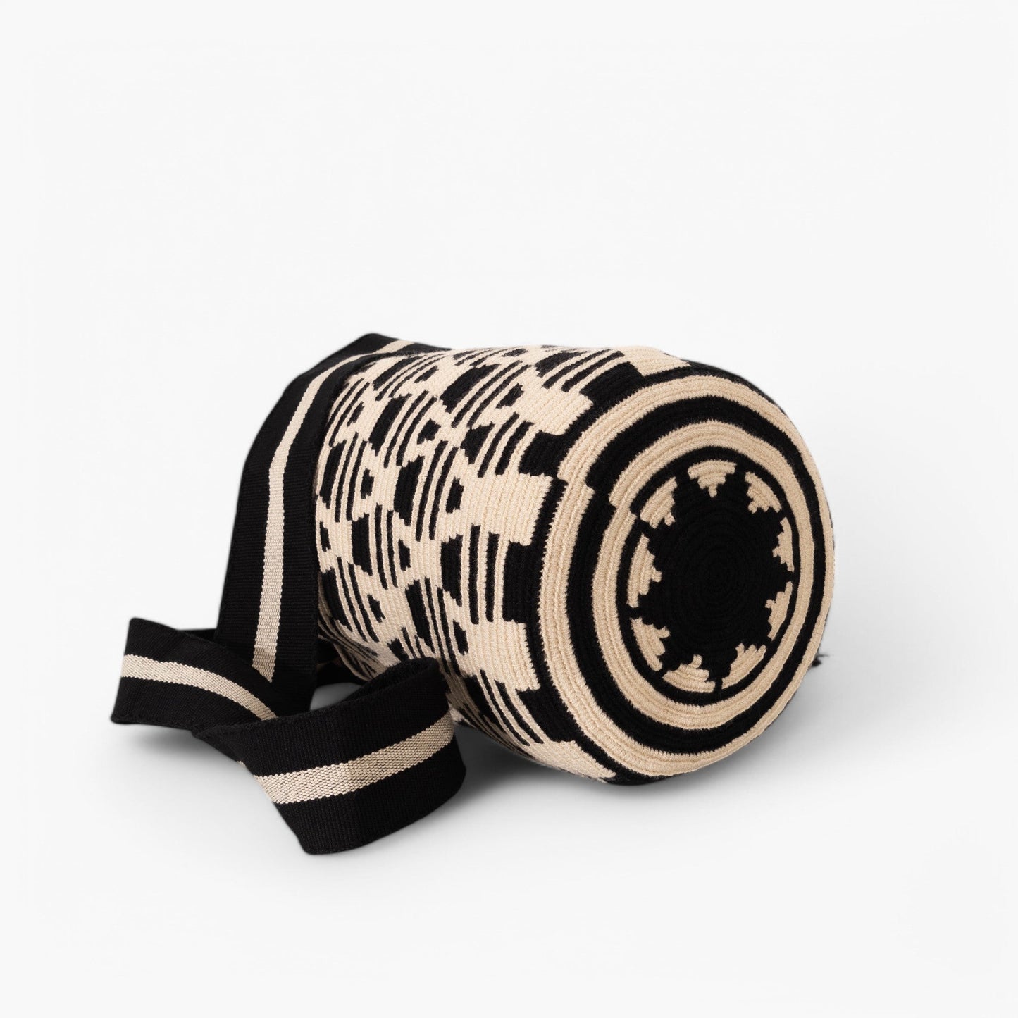 Geometrik çapraz askılı çanta L | Siyah