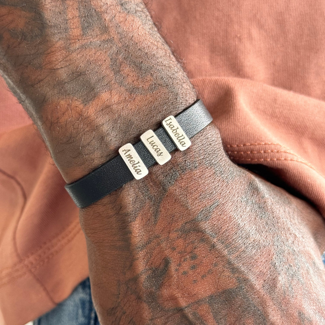 Leren armband met namen zilver