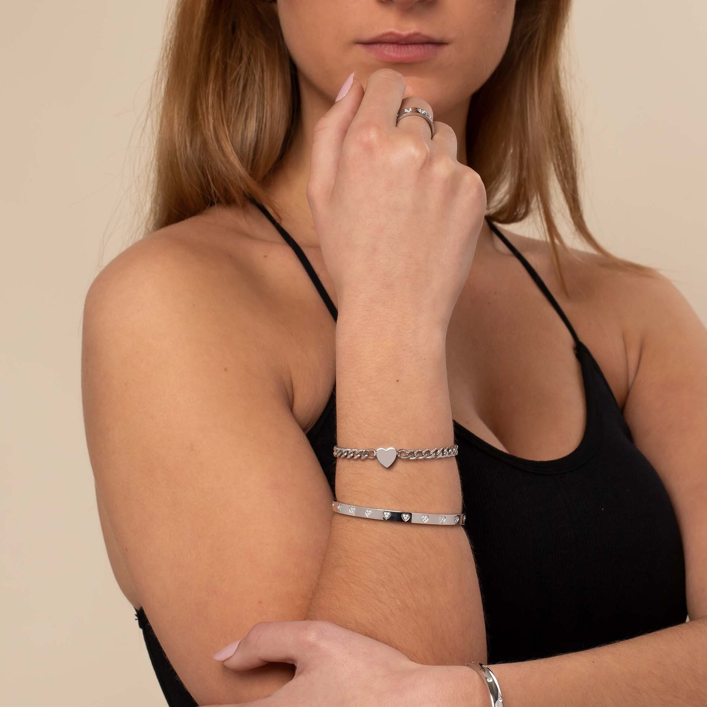 Bangle zirkonia hartjes zilver