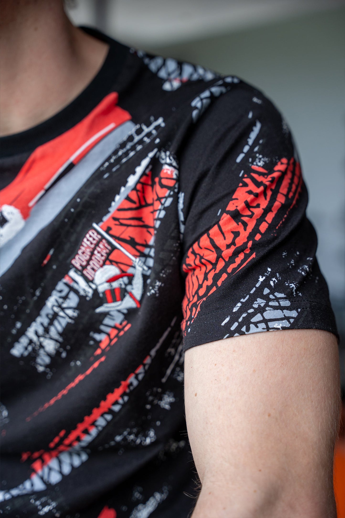 T-shirt - TRACKS - Zwart