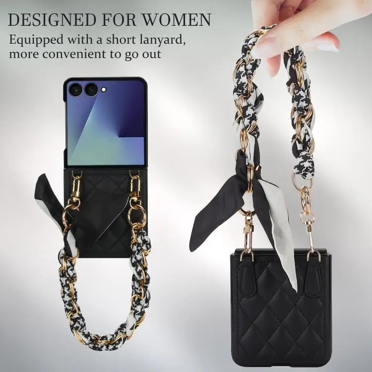 Voor Samsung Galaxy Z Flip7 5G Rhombic leren telefoonhoesje met sjaal/armband (zwart)