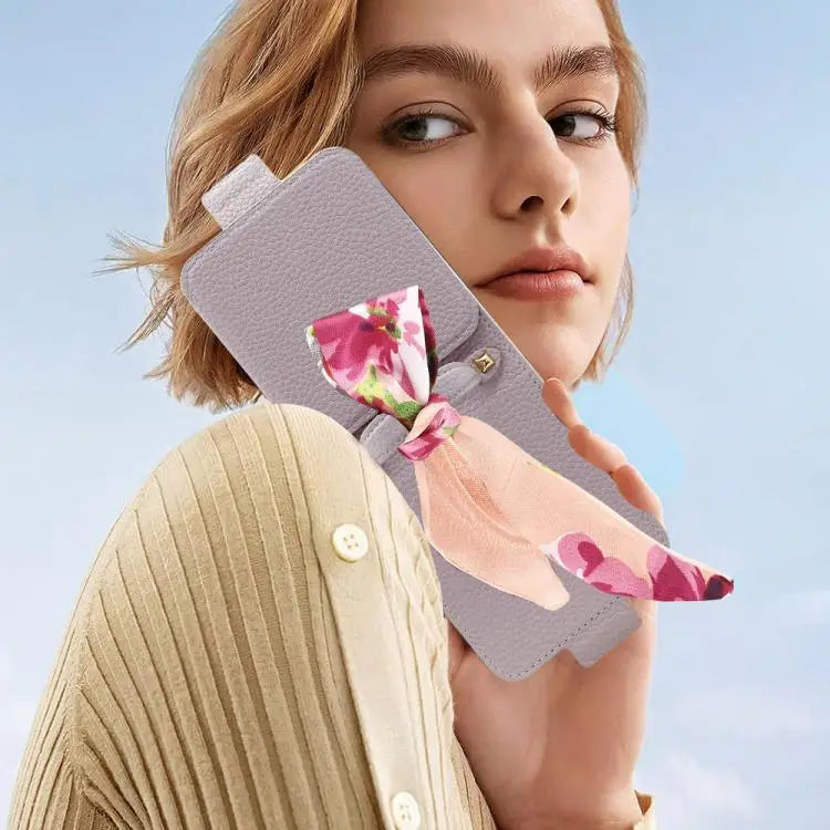 Voor Samsung Galaxy Z Flip7 Litchi-patroon make-upspiegel PU-telefoonhoesje met zijden sjaal (groen)