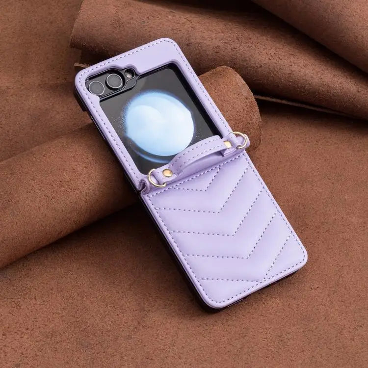 Voor Samsung Galaxy Z Flip7 Golfvormige Crossbody Lanyard Leren Telefoonhoesje (Paars)